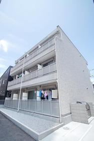 神奈川県厚木市寿町１ 3階建 築7年10ヶ月