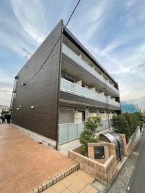 神奈川県綾瀬市大上３ 3階建 築5年9ヶ月