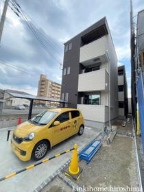 広島県廿日市市本町 3階建 