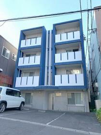 北海道小樽市稲穂４ 4階建 築15年9ヶ月