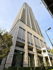 クロスタワー大阪ベイ 地上54階地下2階建