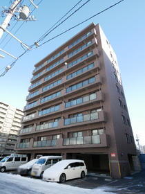北海道札幌市中央区南七条西６ 9階建 築17年6ヶ月