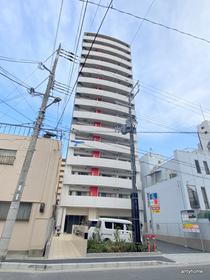 セレニテ中崎町リアン 15階建