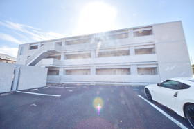神奈川県相模原市中央区田名塩田３ 3階建 築16年4ヶ月