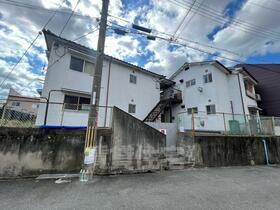 大阪府枚方市須山町 2階建