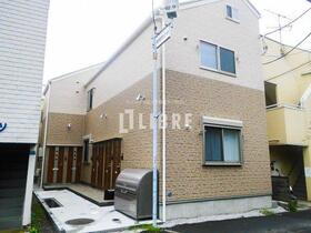 東京都小金井市前原町１ 2階建