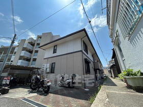 兵庫県神戸市垂水区日向２ 2階建