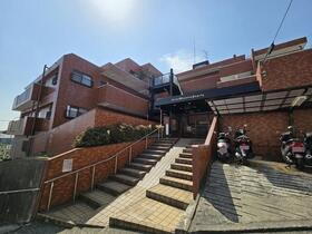 ライオンズマンション菅田 5階建