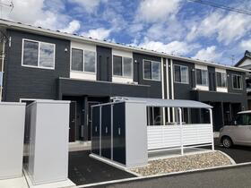 新潟県新潟市秋葉区荻島１ 2階建 