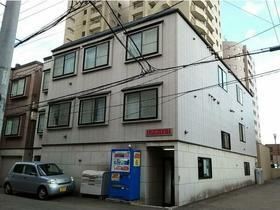 北海道札幌市中央区南六条西１２ 地上2階地下1階建 築24年3ヶ月
