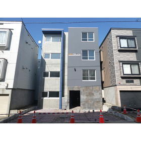 北海道札幌市白石区栄通６ 4階建 築1年3ヶ月