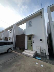 フルール・ルージュ（テラスハウス） 2階建