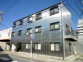 愛知県名古屋市中川区山王４ 3階建 築21年10ヶ月