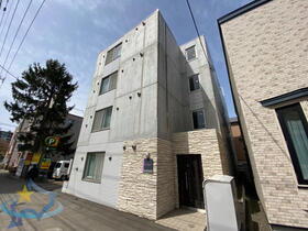 ラベンデール山鼻