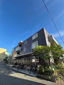 兵庫県尼崎市塚口町３ 3階建 築11年2ヶ月