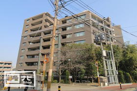 コアマンション桜坂プレジオヒルズ 10階建
