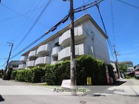 大阪府枚方市桜町 3階建