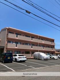 レイディアンス青山 3階建