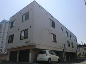 北海道札幌市東区北十一条東６ 3階建 築18年8ヶ月