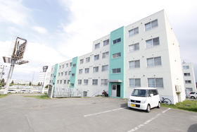 北海道札幌市手稲区富丘三条１ 4階建 築38年5ヶ月