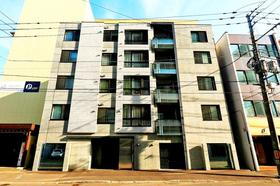 北海道札幌市中央区南三条西１２ 5階建 築2年4ヶ月