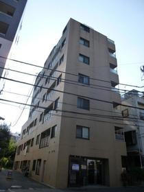 東京都新宿区納戸町 8階建 築25年2ヶ月