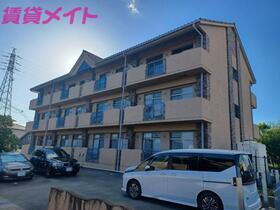 三重県松阪市石津町 3階建
