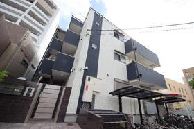 兵庫県尼崎市七松町３ 3階建 築6年