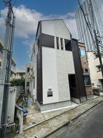 東京都中野区本町１ 築9年10ヶ月 2階建