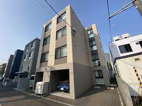北海道札幌市中央区北十一条西１７ 4階建 築5年5ヶ月