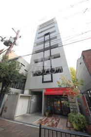 大阪府大阪市西区京町堀１ 9階建