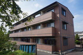 茨城県水戸市河和田１ 3階建 築21年3ヶ月