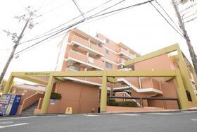 大阪府吹田市山手町３ 6階建 築39年2ヶ月