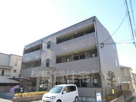 大阪府豊中市桜の町６ 3階建 築18年2ヶ月