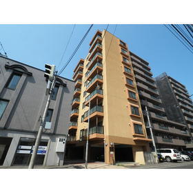 北海道札幌市中央区南六条西１３ 9階建 築17年8ヶ月