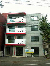 北海道札幌市西区二十四軒一条４ 4階建 築15年8ヶ月