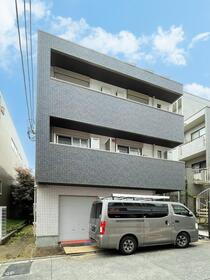 東京都世田谷区南烏山５ 3階建 