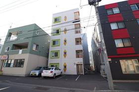 北海道札幌市中央区南八条西１３ 5階建 築36年10ヶ月