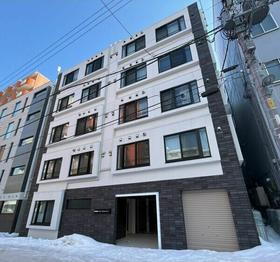 北海道札幌市中央区南五条西１０ 5階建 築2年9ヶ月