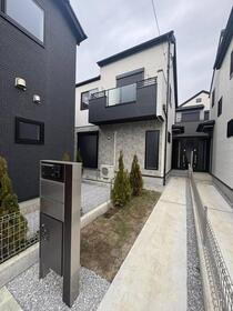 東京都練馬区大泉町３ 2階建