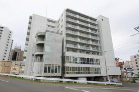 北海道札幌市中央区南六条東３ 10階建 築16年2ヶ月