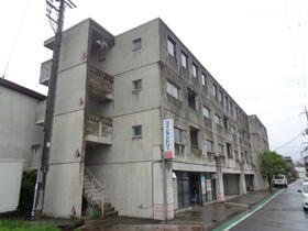 センターコート 4階建