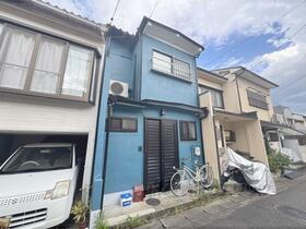 京都府京都市北区上賀茂北大路町 2階建