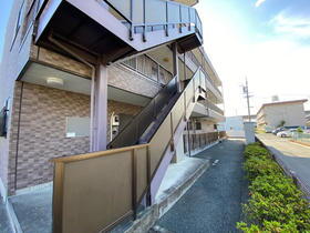 静岡県浜松市中央区曳馬２ 3階建 築24年5ヶ月