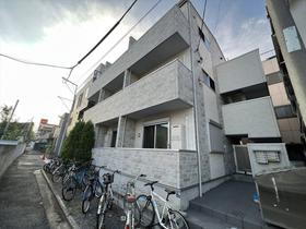東京都北区赤羽北１ 3階建 築5年5ヶ月