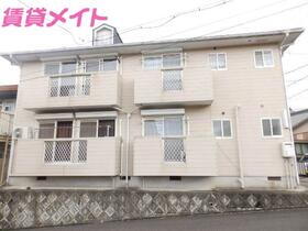 三重県津市白山町佐田 2階建