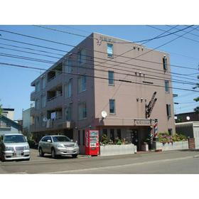 北海道札幌市東区北三十三条東１０ 4階建 築27年8ヶ月