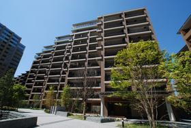 東京都渋谷区広尾４ 18階建 築15年8ヶ月