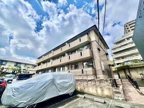 福岡県北九州市八幡西区東鳴水２ 3階建