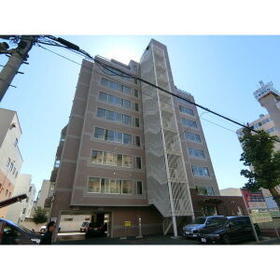 北海道札幌市中央区南四条西１６ 9階建 築32年5ヶ月